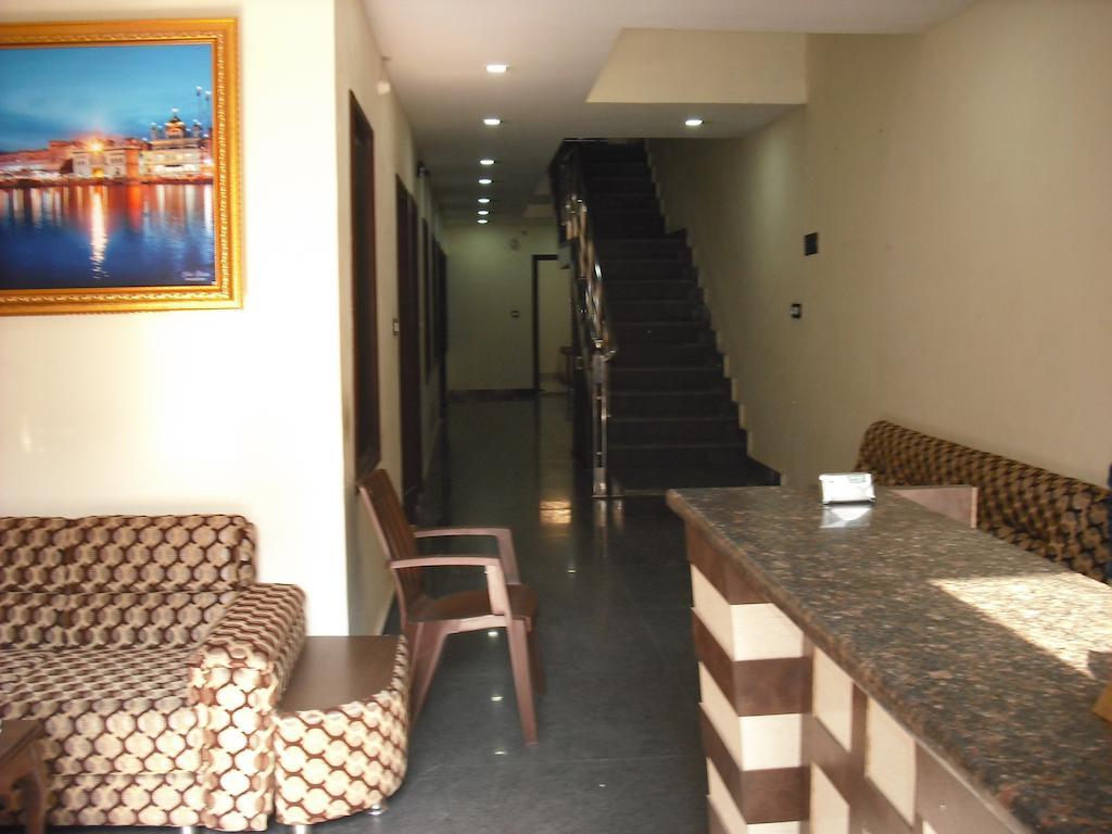 Hotel Gs Paradise Амритсар Экстерьер фото