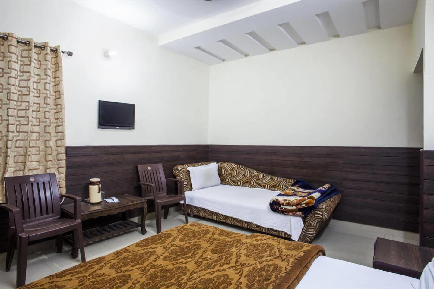 Hotel Gs Paradise Амритсар Экстерьер фото